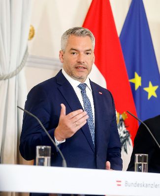 Am 28. September 2022 nahm Bundeskanzler Karl Nehammer (im Bild) am Pressefoyer nach dem Ministerrat teil.