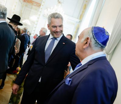 Am 29. September 2022 gab Bundeskanzler Karl Nehammer (l.) einen Empfang zum jüdischen Neujahrstag "Rosch ha-Schana" im Bundeskanzleramt.