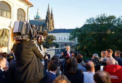 Am 6. Oktober 2022 nahm Bundeskanzler Karl Nehammer an dem Europäischen Rat der Staats und Regierungschefs in Prag teil.