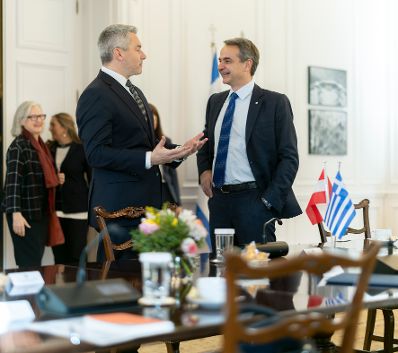 Am 2. Dezember 2022 reiste Bundeskanzler Karl Nehammer (l.) zu einem Arbeitsbesuch nach Athen. Im Bild mit dem griechischen Ministerpräsidenten Kyriakos Mitsotakis (r.).