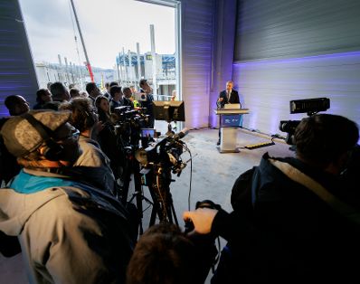 Am 18. April besuchte Bundeskanzler Karl Nehammer das BMW Werk in Steyr.