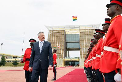 Am 26. April 2023 reiste Bundeskanzler Karl Nehammer (2.v.l.) zu einem Arbeitsbesuch nach Ghana.