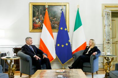 Am 2. Mai 2023 reiste Bundeskanzler Karl Nehammer (l.) zu einem Arbeitsbesuch nach Italien. Im Bild mit der italienischen Premierministerin Giorgia Meloni (r.).