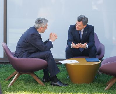 Am 1. Juni 2023 nahm Bundeskanzler Karl Nehammer (r.) am Gipfel der Europäischen Politischen Gemeinschaft in der Republik Moldau teil. Im Bild mit dem Ministerpräsident der Republik Moldau Dorin Recean (l.).