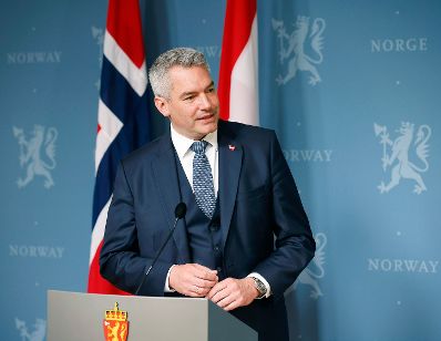 Am 27. September 2023 reiste Bundeskanzler Karl Nehammer (im Bild) zu einem Arbeitsbesuch nach Norwegen. Im Bild mit Regierungschef Jonas Gahr Store bei der Pressekonferenz.