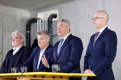 Am 27. Februar 2024 lud Bundeskanzler Karl Nehammer gemeinsam mit Vizekanzler Werner Kogler zu einer Pressekonferenz zum Wohnbaupaket ein.