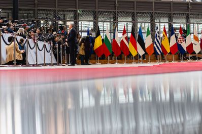 Am 21. März 2024 nahm Bundeskanzler Karl Nehammer (m.l.) an dem Treffen der EU-Staats- und Regierungschefs in Brüssel teil. Im Bild beim Doorstep.