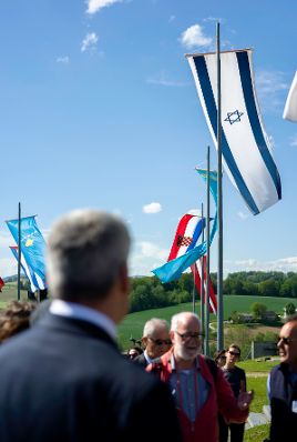 Am 2. Mai 2024 nahm Bundeskanzler Karl Nehammer (l.) am Festakt zum Gedenken an die Befreiung des KZ-Gusen und KZ-Mauthausen teil.