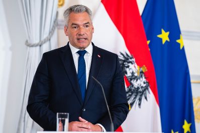 Am 21. Mai 2024 empfing Bundeskanzler Karl Nehammer (im Bild) den Premierminister des Vereinigten Königreichs Rishi Sunak zu einem Arbeitsgespräch im Bundeskanzleramt. Im Bild bei einer anschließenden Pressekonferenz.