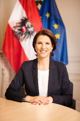 Karoline Edtstadler, Bundesministerin im Bundeskanzleramt