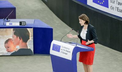 Am 19. Juni 2021 nahm Bundesministerin Karoline Edtstadler (im Bild) an einer Konferenz zur Zukunft Europas im Europäischen Parlament teil.