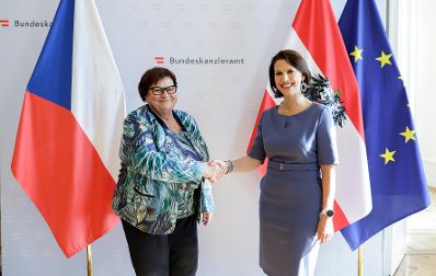 Am 23. September 2021 empfing Bundesministerin Karoline Edtstadler (r.) die tschechische Justizministerin Marie Benešová (l.).
