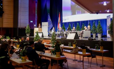 Am 26. September nahm Bundesministerin Karoline Edtstadler (im Bild) an einer Westbalkan-Erweiterungs Diskussion im Rahmen des Salzburg Summit teil.