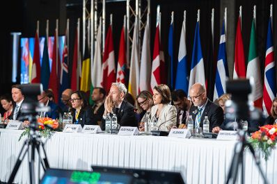 Am 05. Juli 2022 nahm Bundesministerin Karoline Edtstadler (im Bild) an der Ukraine Recovery Conference (URC 2022) in Lugano teil.
