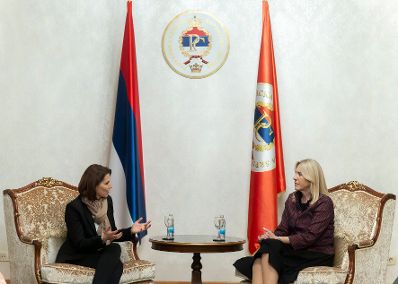Am 4. November 2022 setzte Bundesministerin Karoline Edtstadler (l.) den mehrtägigen Arbeitsbesuch nach Bosnien und Herzegowina fort. Im Bild mit der Präsidentin der Republika Srpska, Željka Cvijanović (r.).