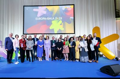 Am 9. Mai 2023 überreichte Bundesministerin Karoline Edtstadler den Europa-Staatspreis 2023 in 5 Kategorien.