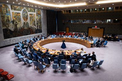 Am 17. Juli 2023 reiste Bundesministerin Karoline Edtstadler zu einem mehrtägigen Arbeitsbesuch nach New York. Im Bild beim Briefing zur Lage in der Ukraine des UN-Sicherheitsrats.