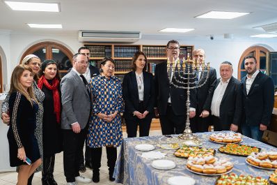 Am 13. Dezember 2023 nahm Bundesministerin Karoline Edtstadler am Chanukka Fest im Sephardischen Zentrum teil.
