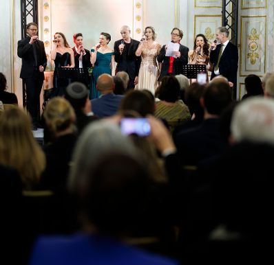 Am 29. Februar 2024 lud Bundesministerin Karoline Edtstadler zum Klangwelten Konzert in das Bundeskanzleramt ein.