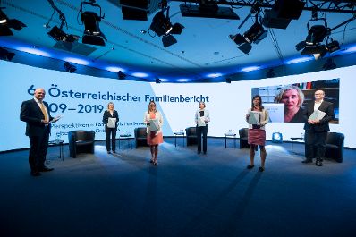 Am 10. Mai 2021 fand die Präsentation des 6. Österreichischen Familienberichts 2009-2019 „Neue Perspektiven - Familien als Fundament für ein lebenswertes Österreich“ statt.