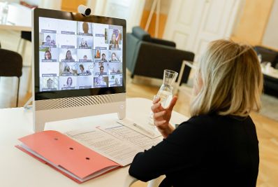 Am 11. Mai 2021 nahm Bundesministerin Susanne Raab (im Bild) an einer Videokonferenz zum Familiengipfel teil.