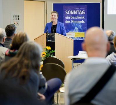 Am 8. Oktober 2021 besuchte Bundesministerin Susanne Raab (im Bild) im Rahmen ihres Bundesländertags in der Steiermark die Konferenz Familie und Arbeit.