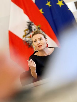 Am 20. Oktober 2022 lud Bundesministerin Susanne Raab zu einem Pressegespräch ein.