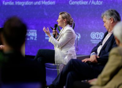 Am 10. Februar 2023 nahm Bundesministerin Susanne Raab am 1. Österreichisches Frauensportsymposium - „Sichtbar. Gestärkt. Positioniert.“ in Linz teil.
