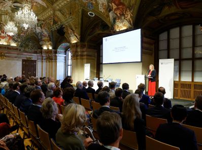 Am 5. September 2023 nahm Bundesministerin Susanne Raab (im Bild) an der Botschafterkonferenz im Palais Niederösterreich teil.