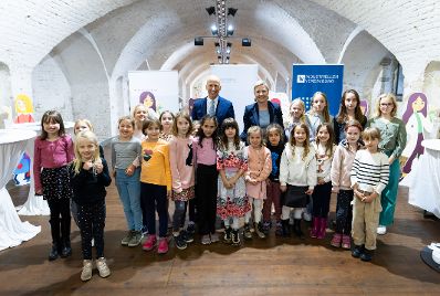 Am 17. Oktober 2023 nahm Bundesministerin Susanne Raab an einer KickOff MINT Girls Challenge teil.