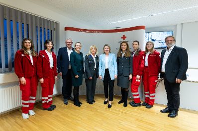 Am 11. Jänner 2024 besuchte Bundesministerin Susanne Raab das Rote Kreuz Burgenland.