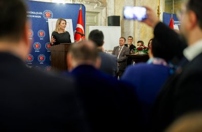 Am 30. Jänner 2024 nahm Bundesministerin Susanne Raab an der Festveranstaltung 100 Jahre Freundschaftsvertrag "Österreich/Türkei" teil.