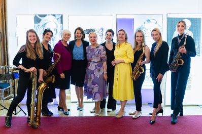 Am 15. April 2024 luden Bundesministerin Susanne Raab und Bundesministerin Karoline Edtstadler zur Ausstellungseröffnung „Mothers of Europe“.
