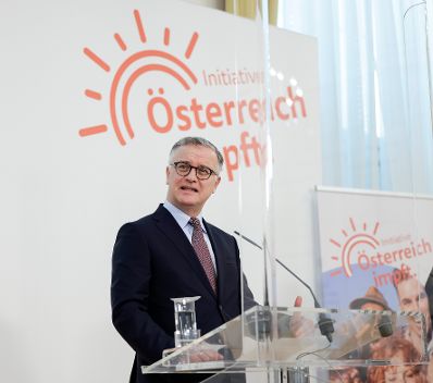 Am 11. Jänner 2021 fand eine Pressekonferenz zum Thema Initiative "Österreich impft“. Im Bild MedUni Wien-Rektor Markus Müller.