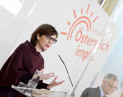 Am 11. Jänner 2021 fand eine Pressekonferenz zum Thema Initiative "Österreich impft“. Im Bild Nationalen Impfgremiums Ursula Wiedermann-Schmidt.