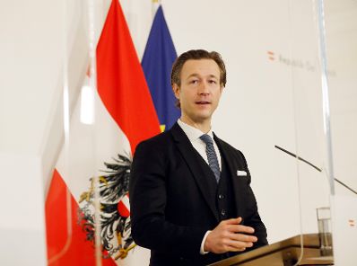 Im Bild Bundesminister Gernot Blümel beim Pressefoyer nach dem Ministerrat am 20. Jänner 2021.