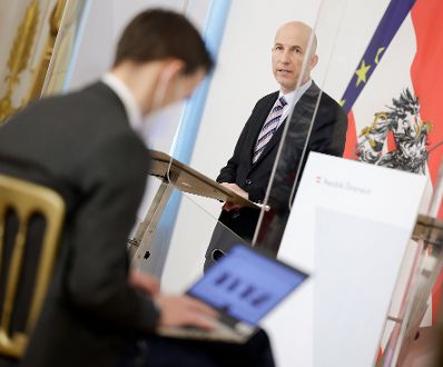 Im Bild Bundesminister Martin Kocher beim Pressefoyer nach dem Ministerrat am 27. Jänner 2021.