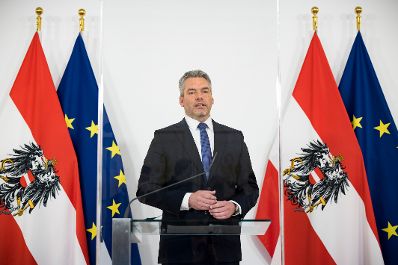 Am 16. April 2021 fand eine Pressekonferenz zum Impfplan der Polizei statt. Im Bild Bundesminister Karl Nehammer.
