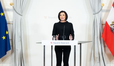 Am 23. März 2022 nahm Bundesministerin Elisabeth Köstinger am Pressefoyer nach dem Ministerrat teil.