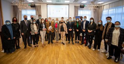 Am 11. Februar 2022 reiste Staatssekretärin Claudia Plakolm zu einem Arbeitsbesuch nach Tirana. Im Bild bei einer Veranstaltung im Rahmen des OSZE/ADA-Projekts “Youth in Focus: Promoting the role of Youth in Peace and Security in Albania”.