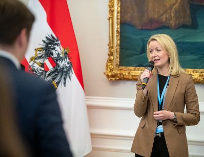 Am 28. April 2022 fand die Auftaktveranstaltung zum Europäischen Jahr der Jugend im Bundeskanzleramt statt. Im Bild Sektionschefin Bernadett Humer.