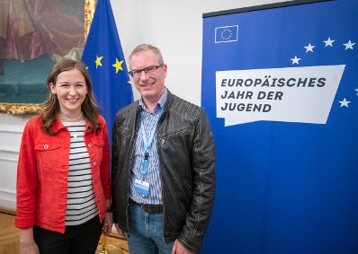 Am 28. April 2022 fand die Auftaktveranstaltung zum Europäischen Jahr der Jugend im Bundeskanzleramt statt. Im Bild Staatssekretärin Claudia Plakolm (l.).