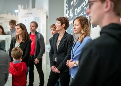 Am 1. Oktober 2022 besuchte Staatssekretärin Claudia Plakolm das Haus der Geschichte im Rahmen der Lange Nacht der Museen.
