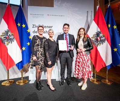Am 21. November 2022 verlieh Staatssekretärin Claudia Plakolm den Preis „Zivildiener des Jahres“.