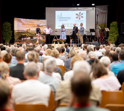 Am 9. September 2023 nahm Staatssekretärin Claudia Plakolm im Rahmen ihres Bundesländertages am Pfarrgemeinderatskongress teil.