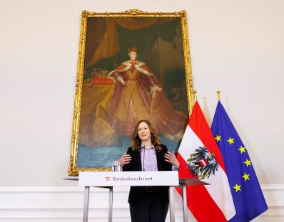 Am 22. März 2024 nahm Staatssekretärin Claudia Plakolm (im Bild) am Stakeholder-Gipfel mit Schwerpunkt „Digitalisierung“ teil.