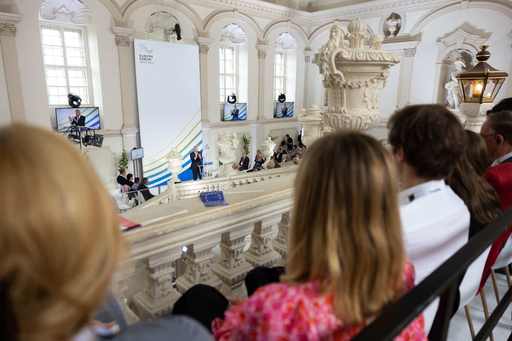 Am 25. Juni 2022 nahm Bundeskanzler Karl Nehammer am Europa-Forum Wachau teil.
